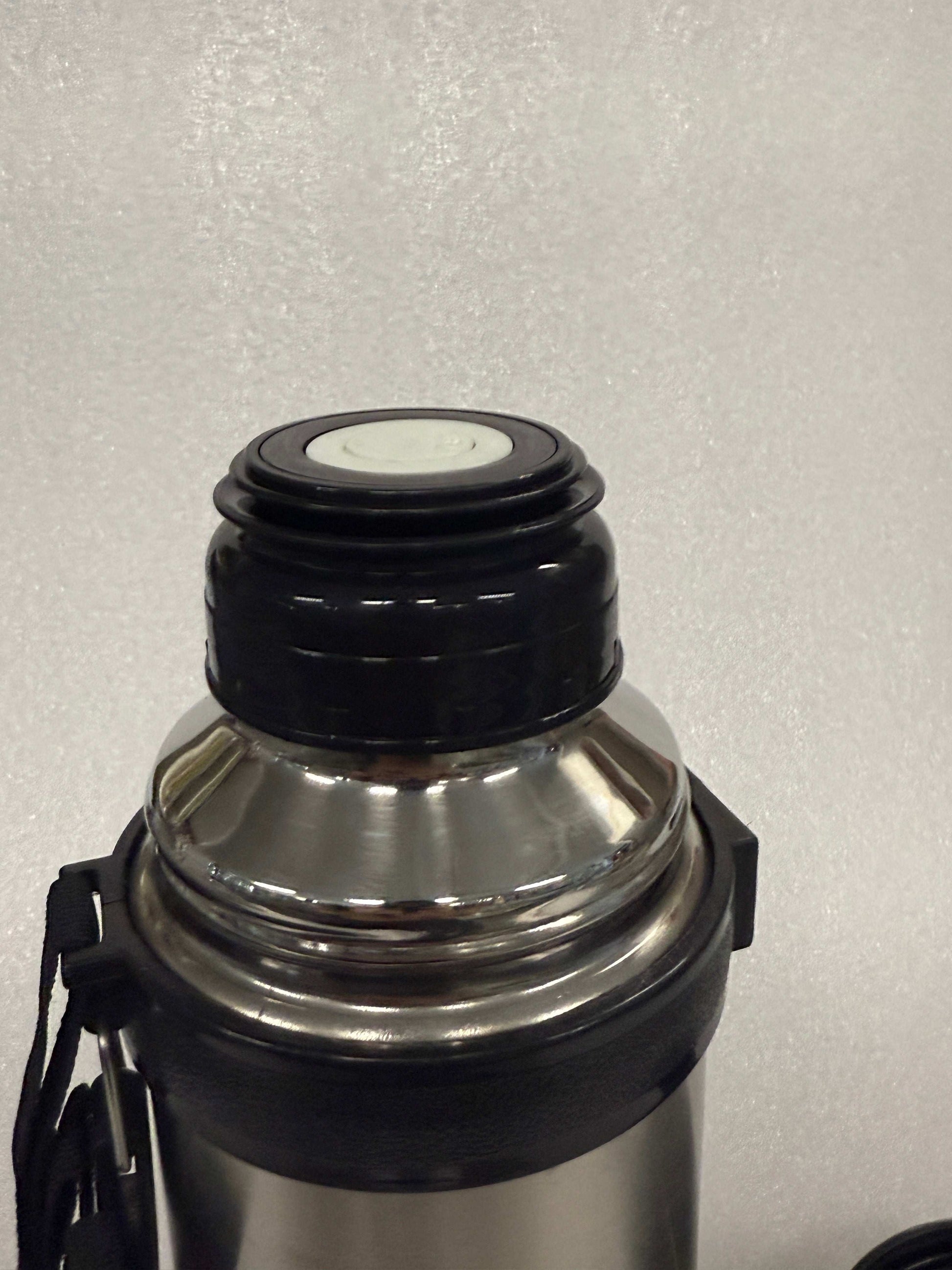 Roestvrijstalen Thermosfles 1,2L met Draagkoord – Zwart